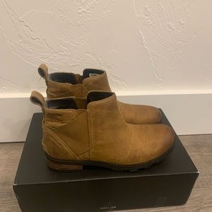 SOREL Emelie  Women’s Sz 6.5 Brown Leather WP Chelsea Boot Shoes